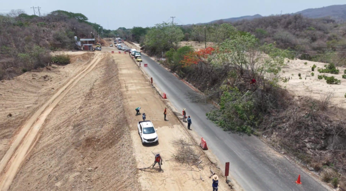 Informa horarios de circulación por trabajos en carretera Pochutla–Huatulco