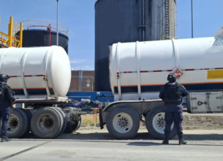 Legisladores de EU presentan iniciativa contra el “huachicol”
