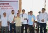 Entrega Salomón Jara Cruz beneficios a personas voceadoras de Oaxaca