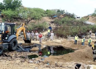 Atienden autoridades nueva fuga de combustible en Salina Cruz