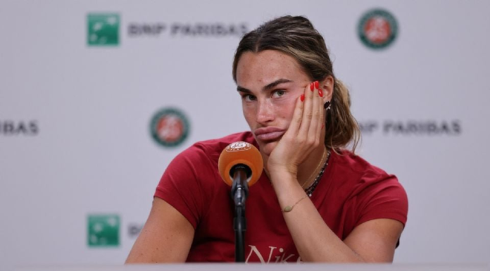 Sabalenka, inconsolable tras su derrota en Roland Garros