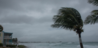 Emiten recomendaciones a turistas por temporada de lluvias