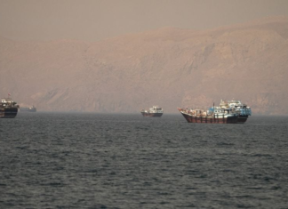 Tras acuerdo, aumenta el tránsito de petróleo por el estrecho de Ormuz