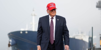 Asegura Trump que no habrá cobros por atravesar el estrecho de Ormuz