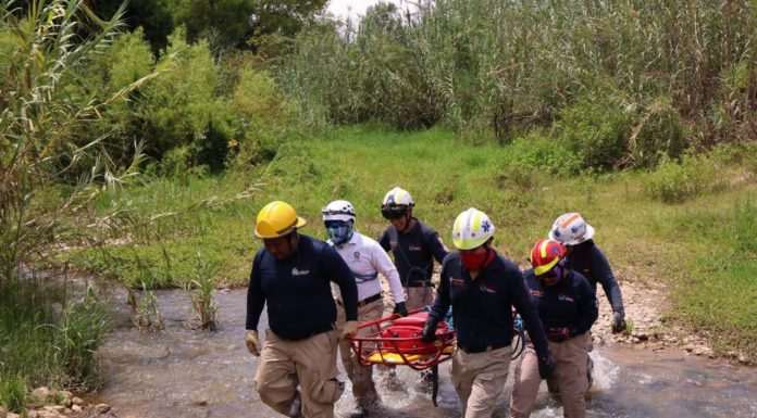 Capacitan Bomberos a personal de Protección Civil de Miahuatlán