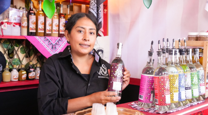 Arranca Gran Fiesta del Mezcal de Santiago Matatlán