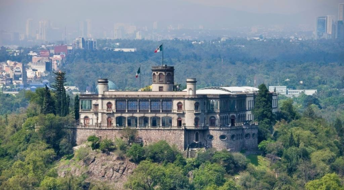 Abre FGR indagatoria sobre cena de la FIFA en Castillo de Chapultepec