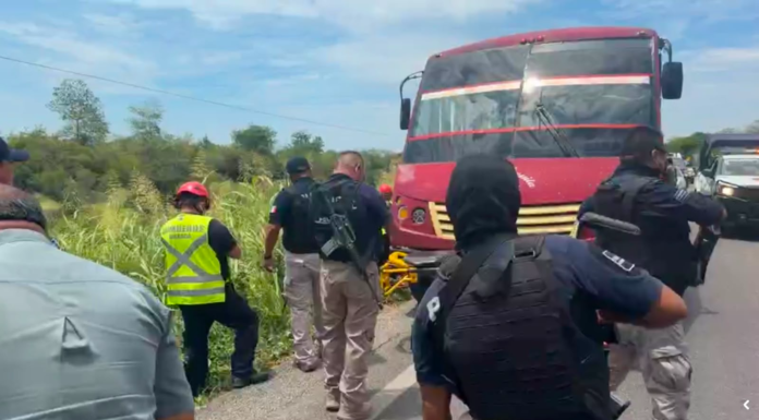 Atacan a balazos autobús de pasajeros en carretera del Istmo de Tehuantepec