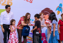 Entrega DIF Municipal útiles escolares a niñas y niños de Oaxaca de Juárez