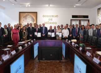 Renuevan acuerdo para mantener el precio de combustibles