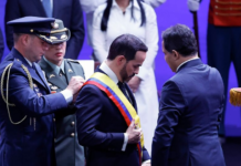 Asume Abelardo de la Espriella la Presidencia de Colombia