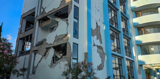 Terremoto de 7.7 sacude las costas de Indonesia