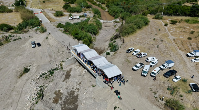 Inauguran puente vehicular en Mitla que mejora el desplazamiento de la población