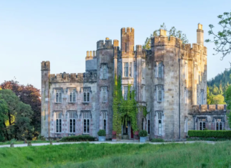 Compra Mark Zuckerberg el castillo de Strancally en Irlanda