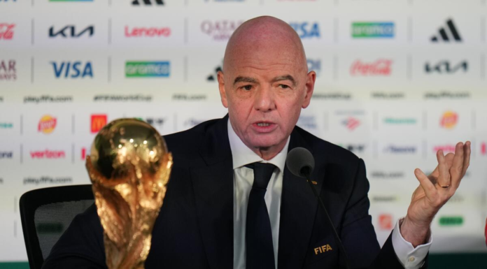 Lanzan petición global para que Infantino renuncie a la FIFA
