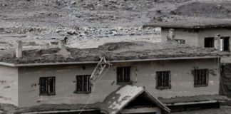 Tragedia en Nepal tras inundaciones; son mas de 90 muertos