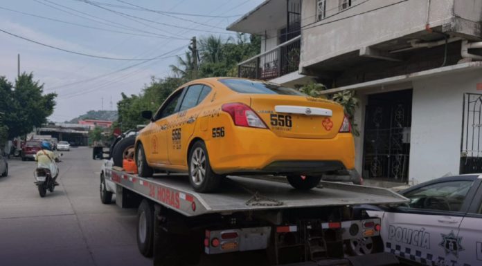 Recuperan vehículo usado como taxi en Salina Cruz, con reporte de robo