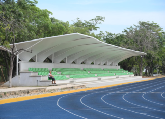Entrega Jara unidad deportiva en Puerto Escondido, San Pedro Mixtepec