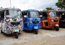 Mototaxis que llevan el arte de Oaxaca por las calles