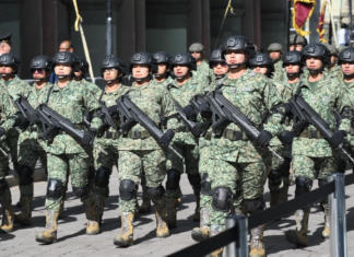 Desfile Cívico-Militar por el 216 Aniversario del inicio de la Independencia de México