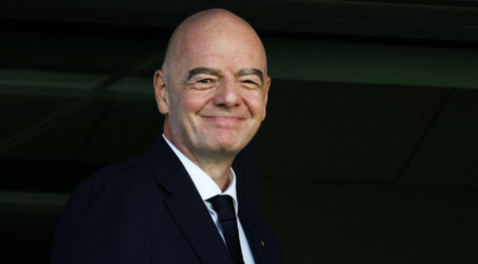 Exigen a Infantino revelar documentos de plan para privatizar Mundial