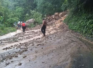 Lluvias aíslan comunidades y dejan sin clases a 14 escuelas en Oaxaca