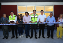 Ray Chagoya entrega nueva aula en primaria de Santa Rosa Panzacola