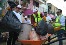 Realizan Mega Tequio “Limpiando Puerto”, en la Costa