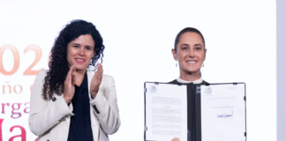 Firma Sheinbaum decreto de entornos digitales seguros