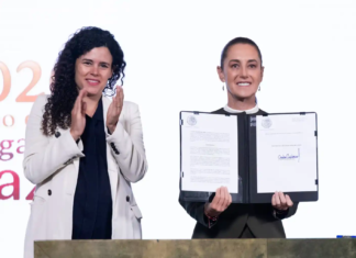 Firma Sheinbaum decreto de entornos digitales seguros