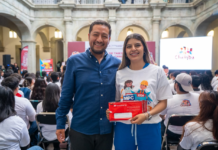 Reciben jóvenes primer salario con Mi Primera Chamba en Oaxaca