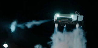 Tesla presenta un coche con tecnología de SpaceX que “vuela”