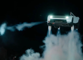 Tesla presenta un coche con tecnología de SpaceX que “vuela”